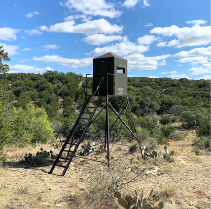 Dillon Manufacturing 4' x 4' Classic Fiberglass Insulated Deer Blind