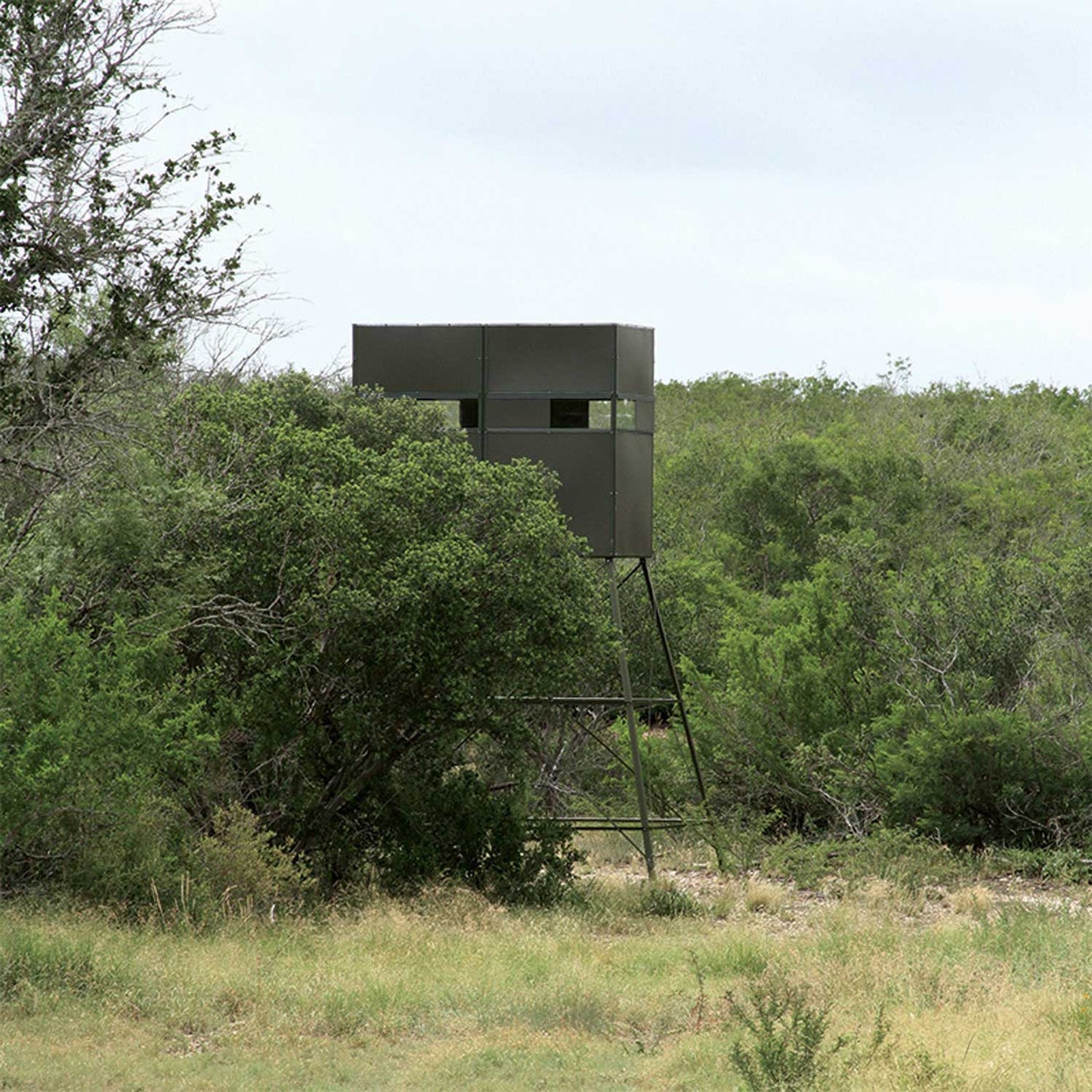 DDB8: Texas Hunter Trophy Deer Blind Double 4' x 8' with 8 Foot Tower