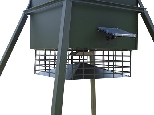 TF300HB: Texas Hunter 300 lb. Trophy Deer Corn Feeder with Hanging Bracket